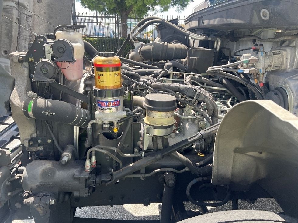 Medium Duty Box Truck-Light and Medium Duty Trucks-Hino-2019-338-Torrance-CA-178,782\n\t\tmiles-$ 41,250 - Image 24