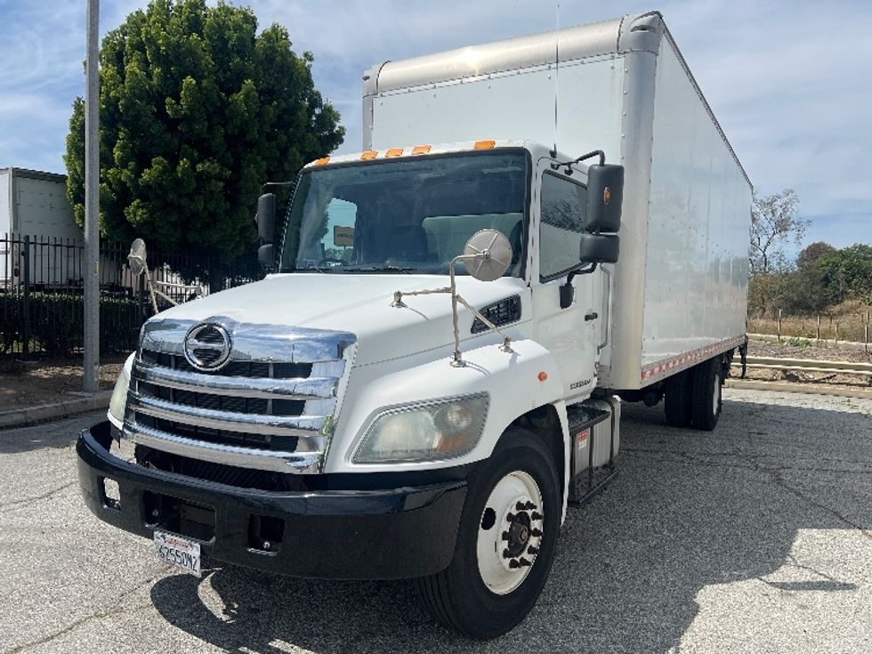 Medium Duty Box Truck-Light and Medium Duty Trucks-Hino-2019-338-Torrance-CA-178,782\n\t\tmiles-$ 41,250 - Image 3