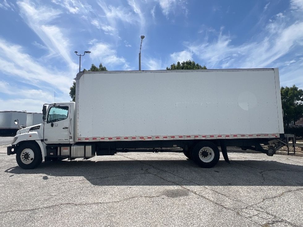 Medium Duty Box Truck-Light and Medium Duty Trucks-Hino-2019-338-Torrance-CA-178,782\n\t\tmiles-$ 41,250 - Image 4