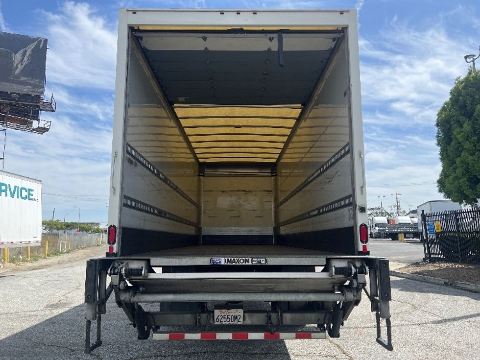 Medium Duty Box Truck-Light and Medium Duty Trucks-Hino-2019-338-Torrance-CA-178,782\n\t\tmiles-$ 41,250 - Image 8