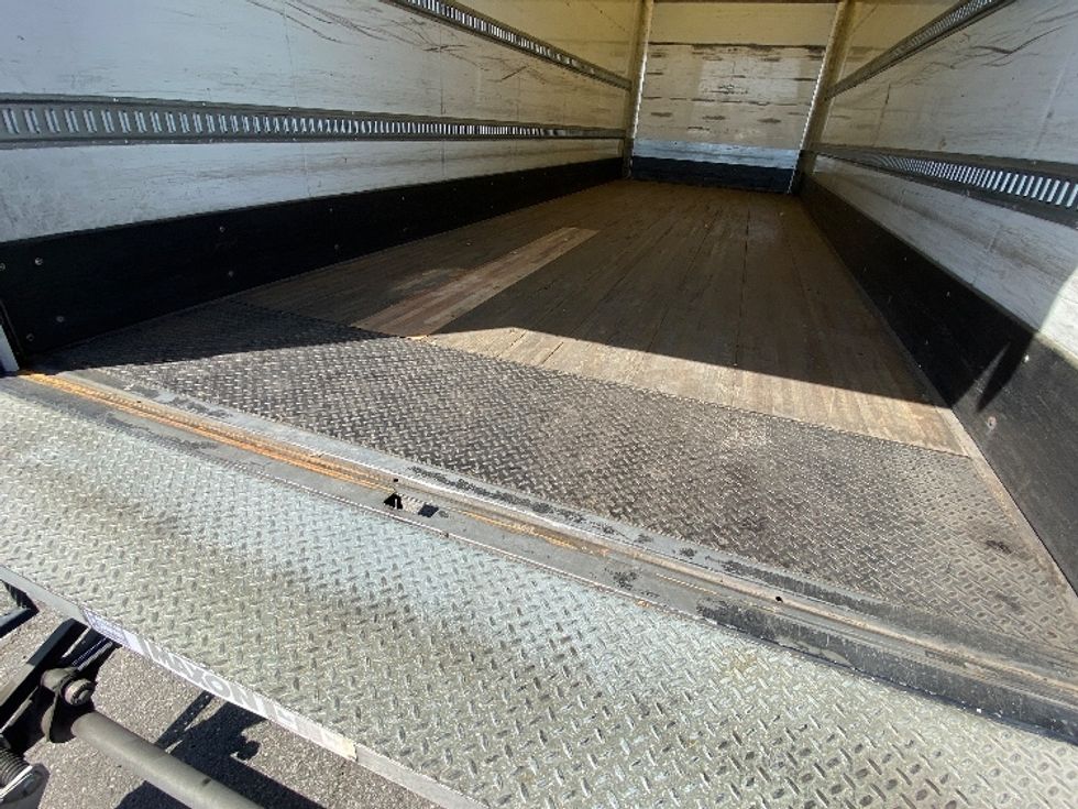 Medium Duty Box Truck-Light and Medium Duty Trucks-Hino-2019-338-Torrance-CA-230,439\n\t\tmiles-$ 34,000 - Image 10