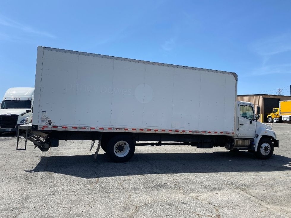 Medium Duty Box Truck-Light and Medium Duty Trucks-Hino-2019-338-Torrance-CA-230,439\n\t\tmiles-$ 34,000 - Image 15
