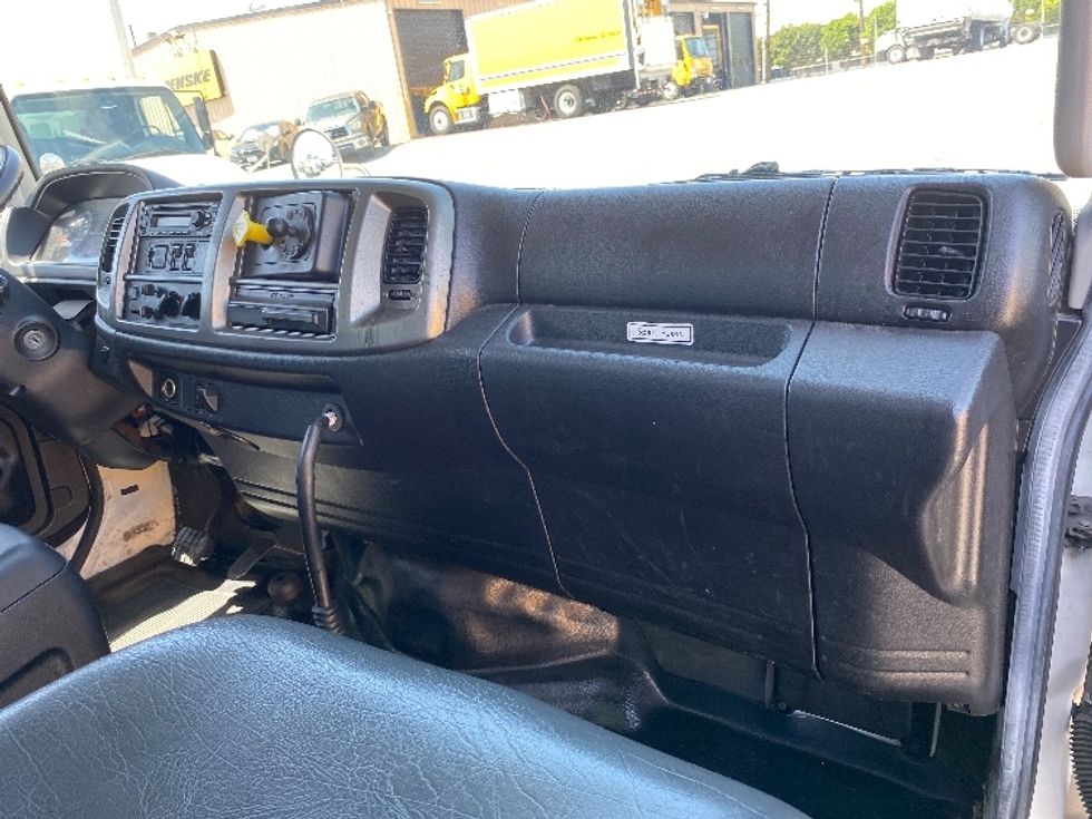 Medium Duty Box Truck-Light and Medium Duty Trucks-Hino-2019-338-Torrance-CA-230,439\n\t\tmiles-$ 34,000 - Image 21