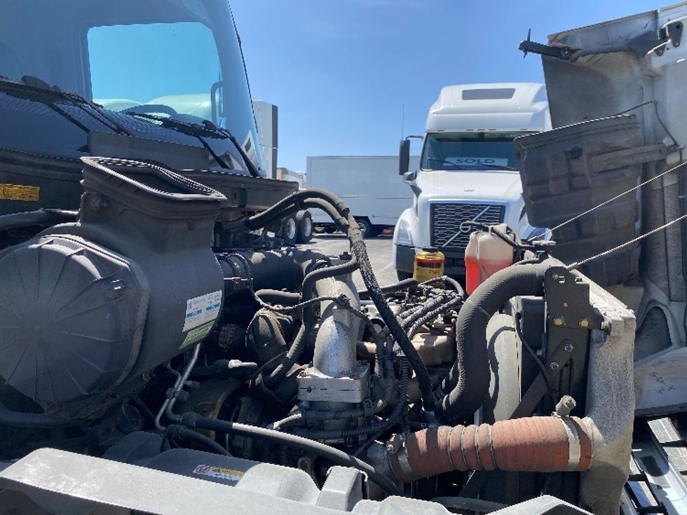 Medium Duty Box Truck-Light and Medium Duty Trucks-Hino-2019-338-Torrance-CA-230,439\n\t\tmiles-$ 34,000 - Image 23