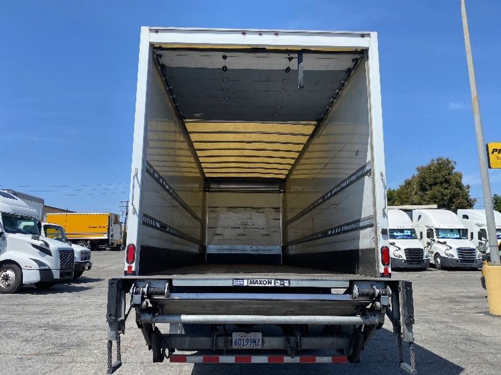 Medium Duty Box Truck-Light and Medium Duty Trucks-Hino-2019-338-Torrance-CA-230,439\n\t\tmiles-$ 34,000 - Image 8