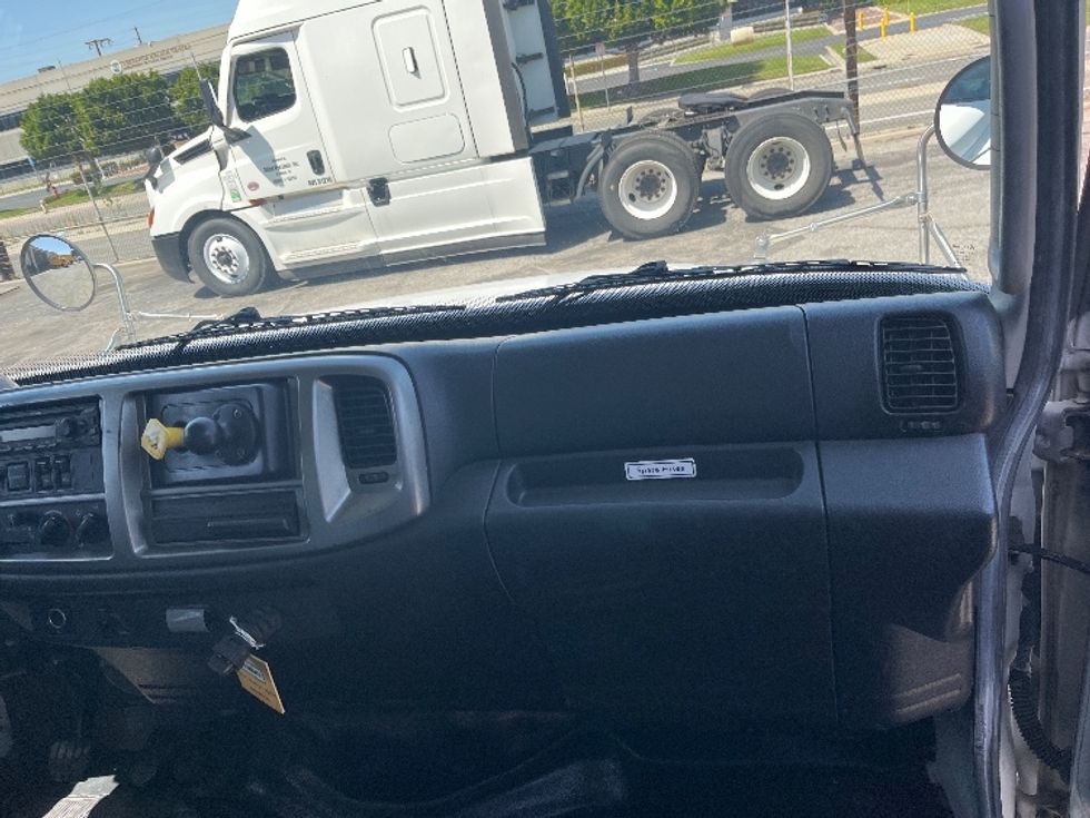 Medium Duty Box Truck-Light and Medium Duty Trucks-Hino-2019-338-Torrance-CA-236,835\n\t\tmiles-$ 33,250 - Image 21
