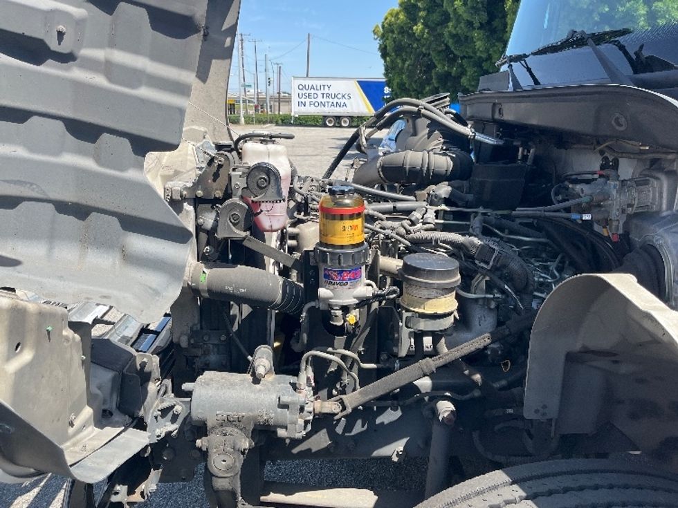 Medium Duty Box Truck-Light and Medium Duty Trucks-Hino-2019-338-Torrance-CA-236,835\n\t\tmiles-$ 33,250 - Image 24