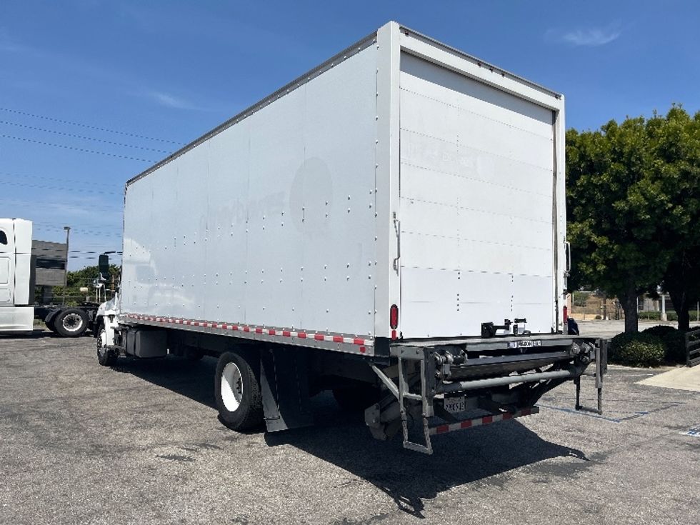 Medium Duty Box Truck-Light and Medium Duty Trucks-Hino-2019-338-Torrance-CA-236,835\n\t\tmiles-$ 33,250 - Image 6