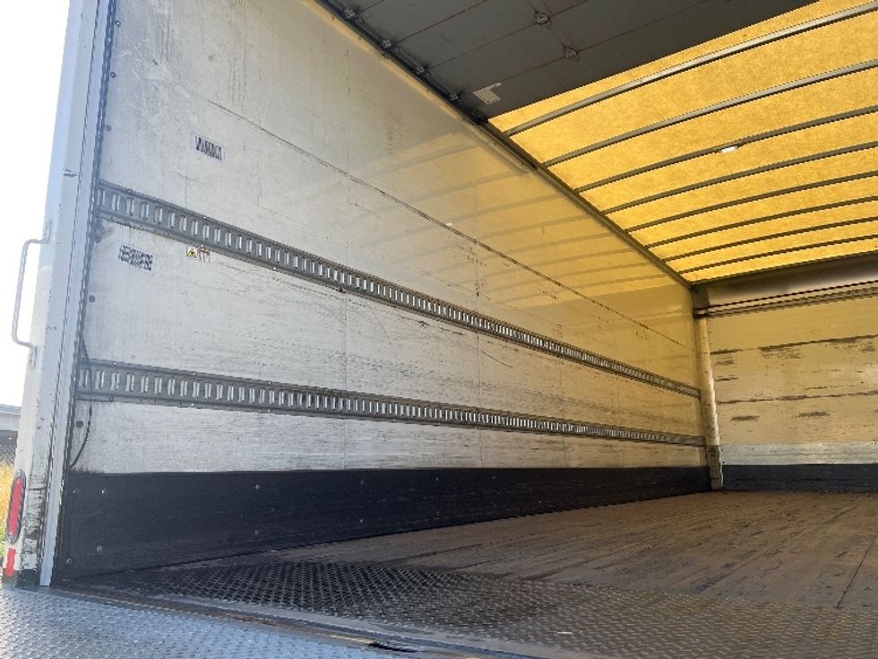 Medium Duty Box Truck-Light and Medium Duty Trucks-Hino-2019-338-Torrance-CA-321,564\n\t\tmiles-$ 21,000 - Image 11