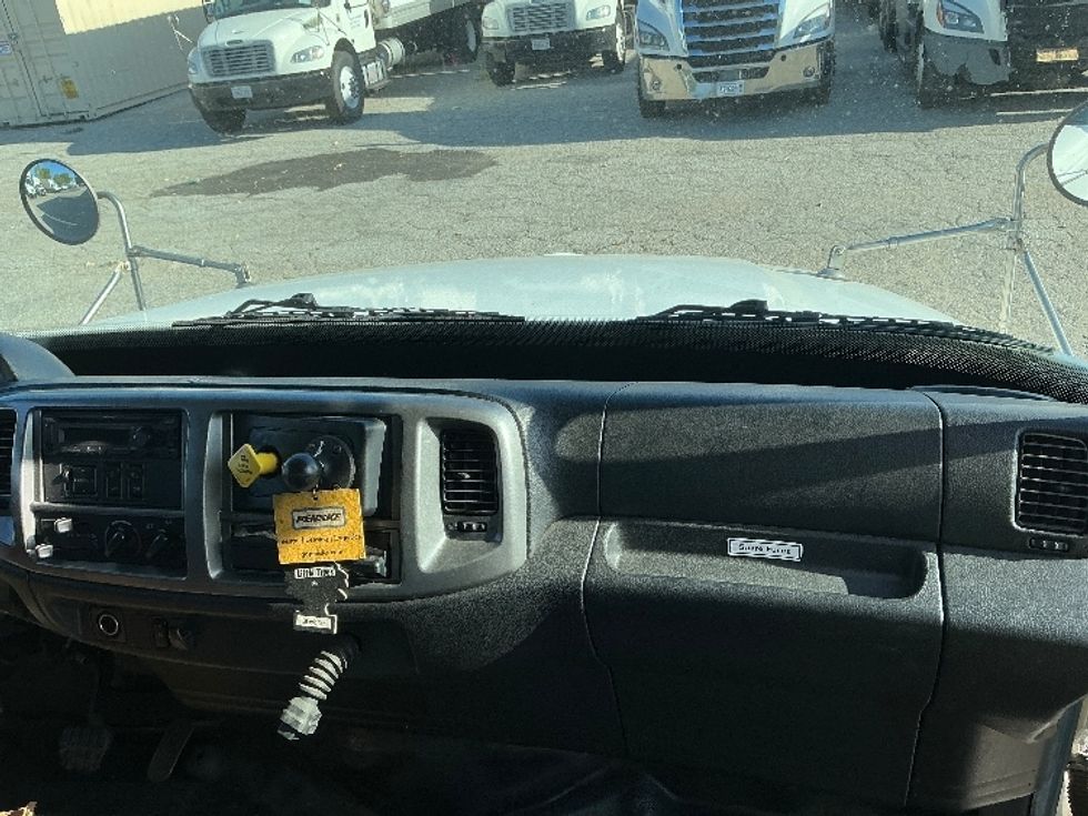 Medium Duty Box Truck-Light and Medium Duty Trucks-Hino-2019-338-Torrance-CA-321,564\n\t\tmiles-$ 21,000 - Image 21