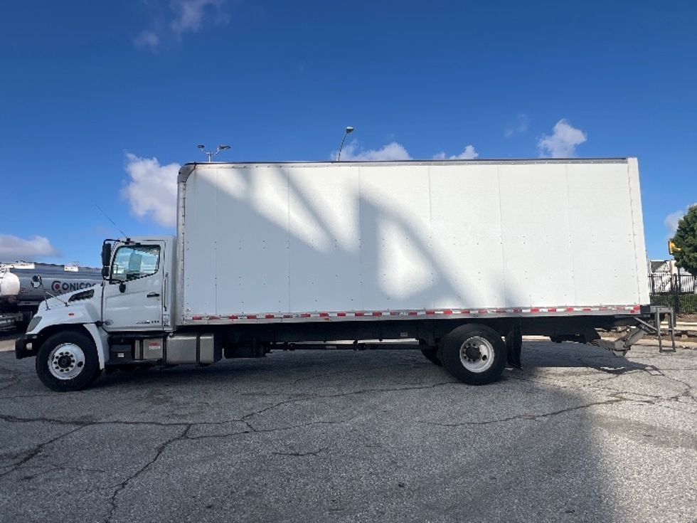 Medium Duty Box Truck-Light and Medium Duty Trucks-Hino-2019-338-Torrance-CA-321,564\n\t\tmiles-$ 21,000 - Image 4