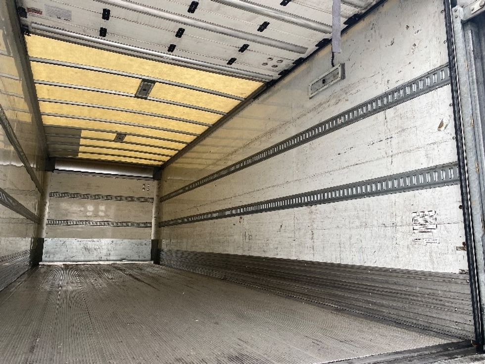 Medium Duty Box Truck-Light and Medium Duty Trucks-Hino-2019-338-Torrance-CA-72,742\n\t\tmiles-$ 50,250 - Image 13
