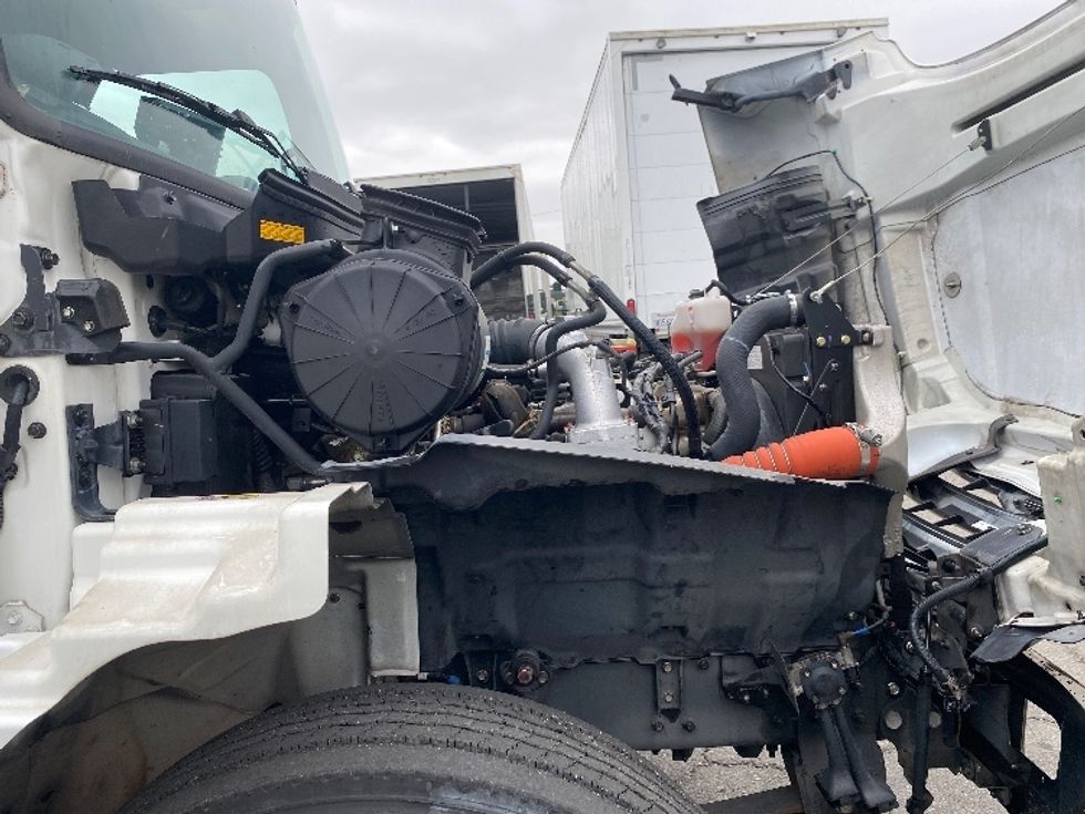 Medium Duty Box Truck-Light and Medium Duty Trucks-Hino-2019-338-Torrance-CA-72,742\n\t\tmiles-$ 50,250 - Image 23