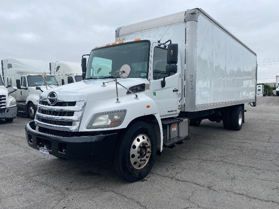 Medium Duty Box Truck-Light and Medium Duty Trucks-Hino-2019-338-Torrance-CA-72,742\n\t\tmiles-$ 50,250 - Image 3