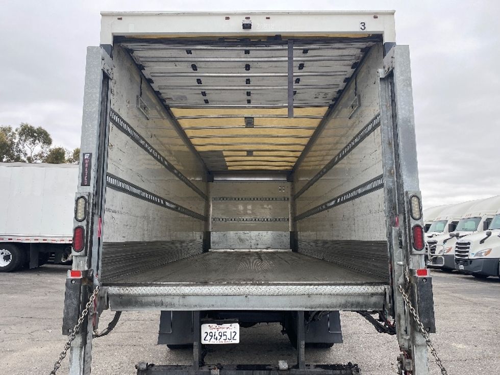 Medium Duty Box Truck-Light and Medium Duty Trucks-Hino-2019-338-Torrance-CA-72,742\n\t\tmiles-$ 50,250 - Image 8