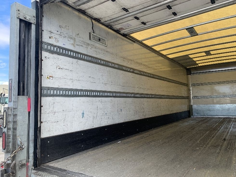 Medium Duty Box Truck-Light and Medium Duty Trucks-Hino-2019-338-Torrance-CA-78,984\n\t\tmiles-$ 50,750 - Image 11