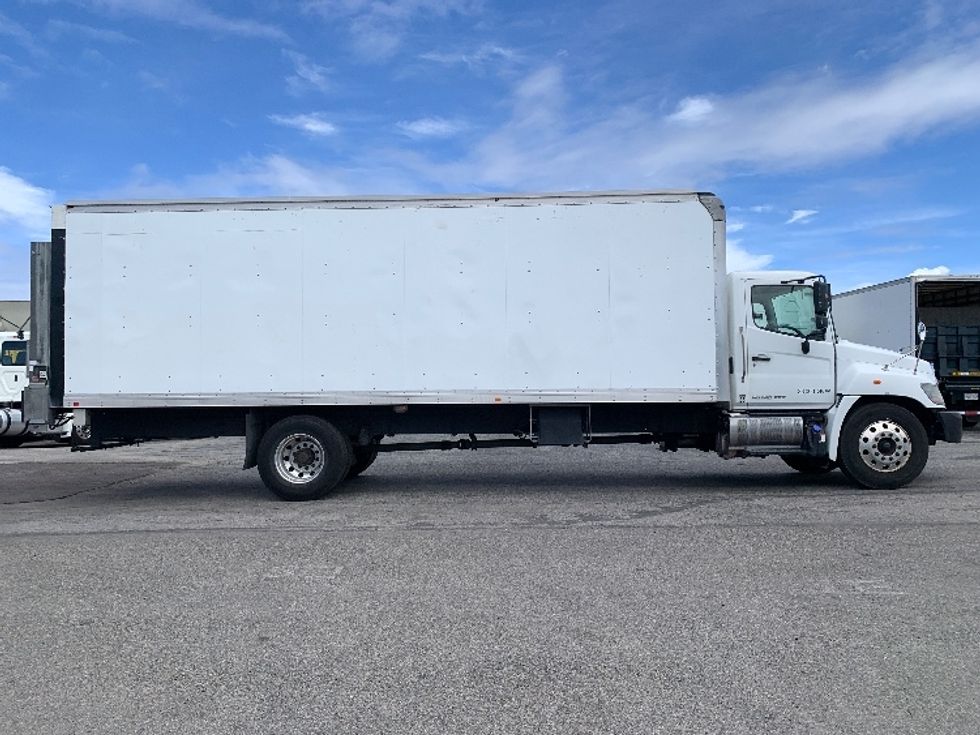 Medium Duty Box Truck-Light and Medium Duty Trucks-Hino-2019-338-Torrance-CA-78,984\n\t\tmiles-$ 50,750 - Image 15