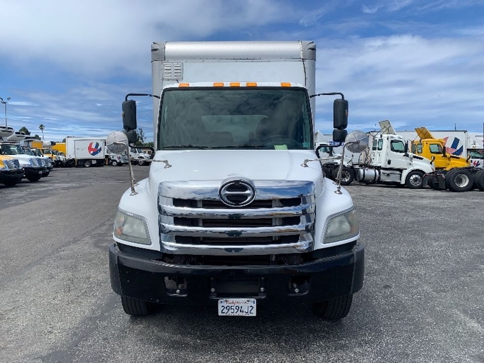 Medium Duty Box Truck-Light and Medium Duty Trucks-Hino-2019-338-Torrance-CA-78,984\n\t\tmiles-$ 50,750 - Image 2