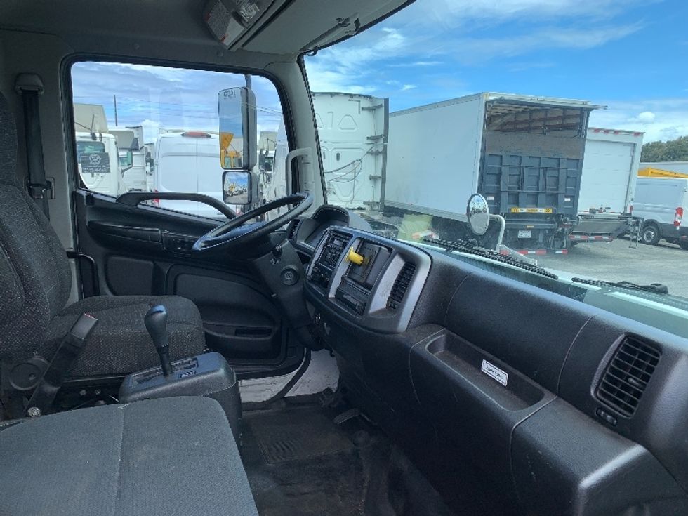 Medium Duty Box Truck-Light and Medium Duty Trucks-Hino-2019-338-Torrance-CA-78,984\n\t\tmiles-$ 50,750 - Image 22