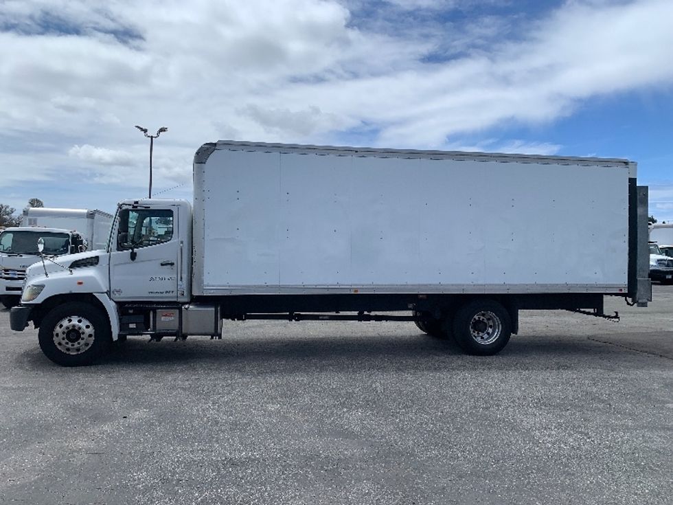 Medium Duty Box Truck-Light and Medium Duty Trucks-Hino-2019-338-Torrance-CA-78,984\n\t\tmiles-$ 50,750 - Image 4