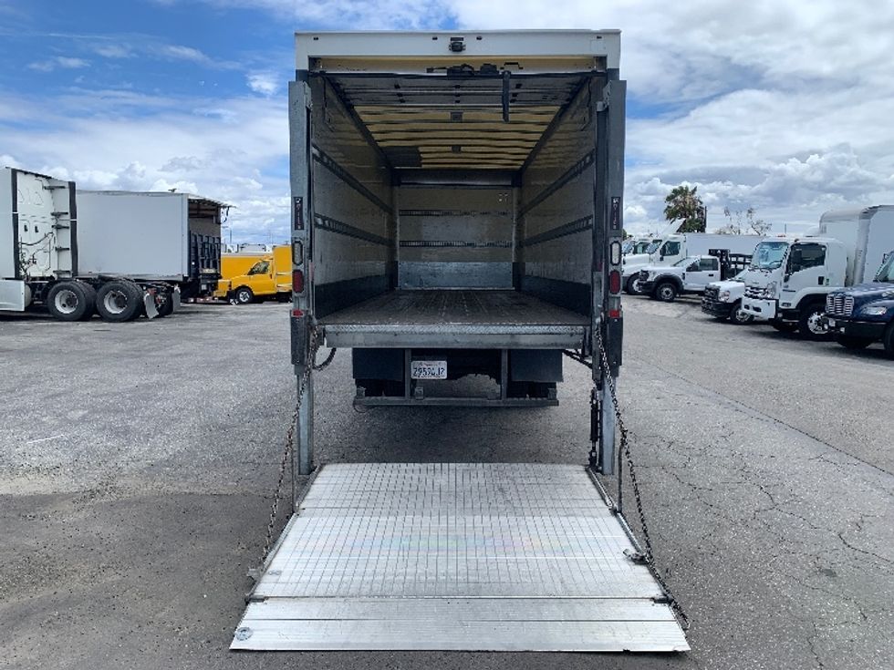Medium Duty Box Truck-Light and Medium Duty Trucks-Hino-2019-338-Torrance-CA-78,984\n\t\tmiles-$ 50,750 - Image 9