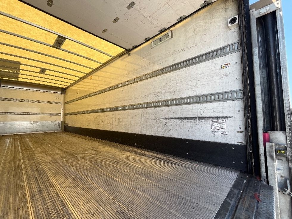 Medium Duty Box Truck-Light and Medium Duty Trucks-Hino-2019-338-Torrance-CA-86,127\n\t\tmiles-$ 49,250 - Image 12