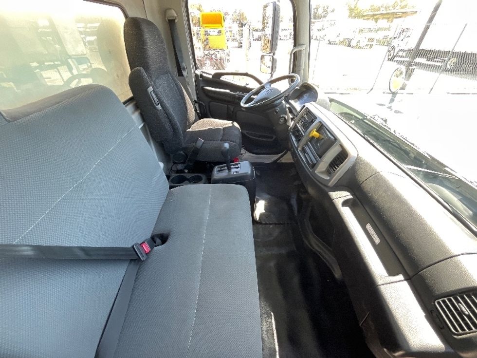 Medium Duty Box Truck-Light and Medium Duty Trucks-Hino-2019-338-Torrance-CA-86,127\n\t\tmiles-$ 49,250 - Image 22