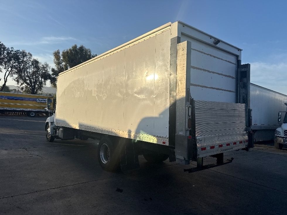 Medium Duty Box Truck-Light and Medium Duty Trucks-Hino-2019-338-Torrance-CA-86,127\n\t\tmiles-$ 49,250 - Image 6