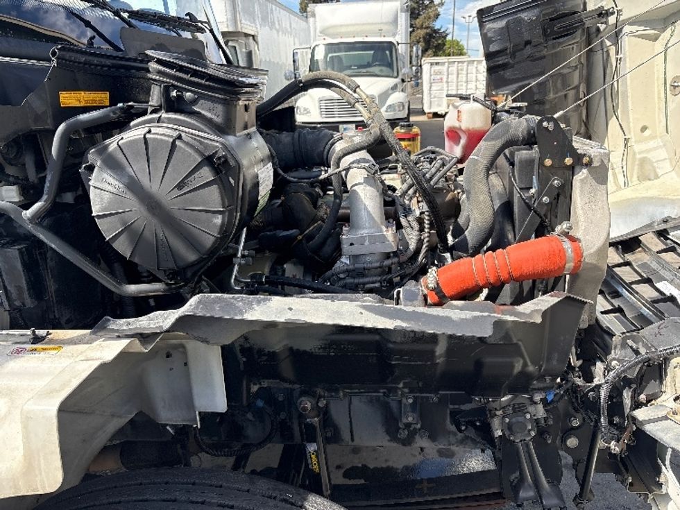 Medium Duty Box Truck-Light and Medium Duty Trucks-Hino-2019-338-West Sacramento-CA-116,879\n\t\tmiles-$ 49,500 - Image 23