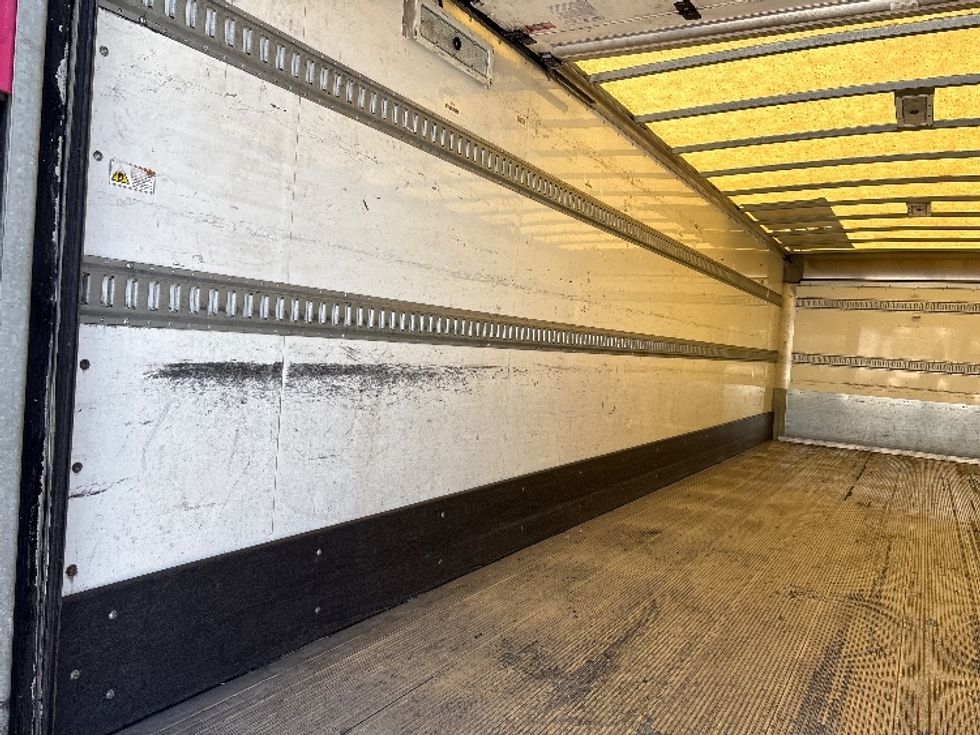 Medium Duty Box Truck-Light and Medium Duty Trucks-Hino-2019-338-West Sacramento-CA-48,808\n\t\tmiles-$ 52,500 - Image 11