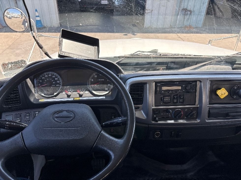 Medium Duty Box Truck-Light and Medium Duty Trucks-Hino-2019-338-West Sacramento-CA-48,808\n\t\tmiles-$ 52,500 - Image 15