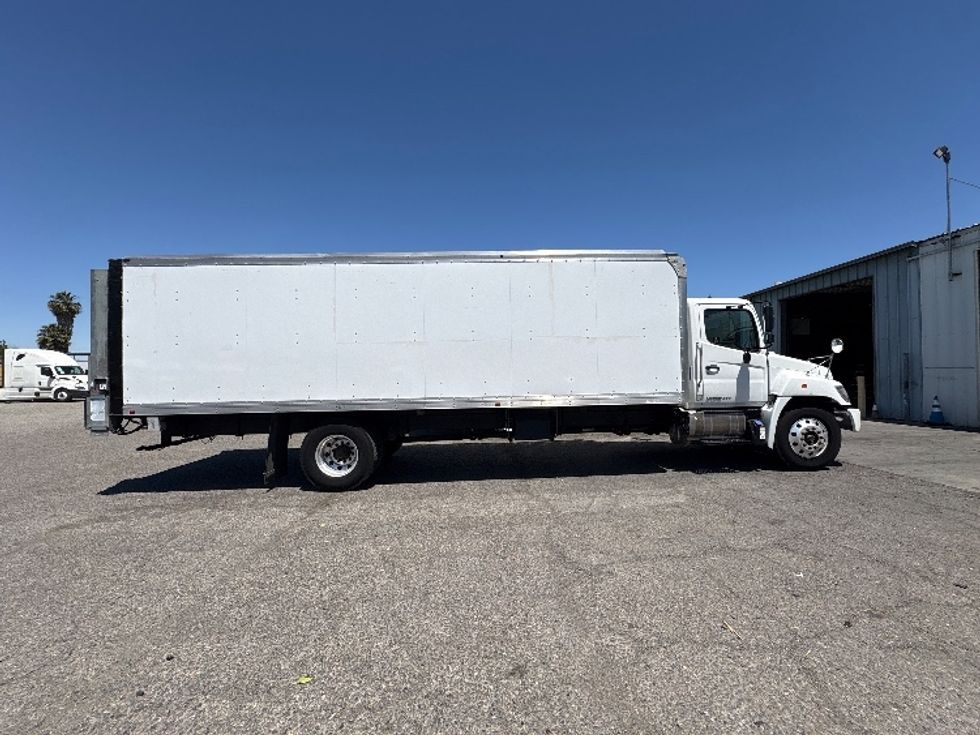 Medium Duty Box Truck-Light and Medium Duty Trucks-Hino-2019-338-West Sacramento-CA-48,808\n\t\tmiles-$ 52,500 - Image 16