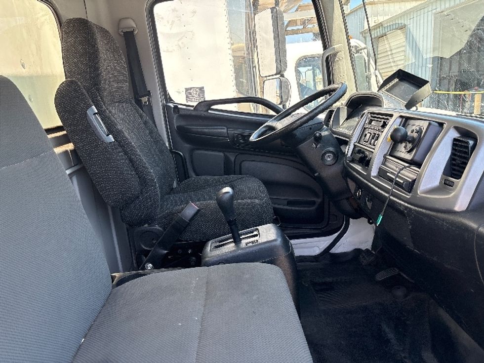 Medium Duty Box Truck-Light and Medium Duty Trucks-Hino-2019-338-West Sacramento-CA-48,808\n\t\tmiles-$ 52,500 - Image 22