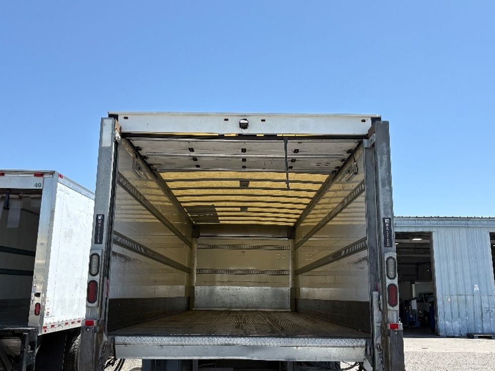 Medium Duty Box Truck-Light and Medium Duty Trucks-Hino-2019-338-West Sacramento-CA-48,808\n\t\tmiles-$ 52,500 - Image 8