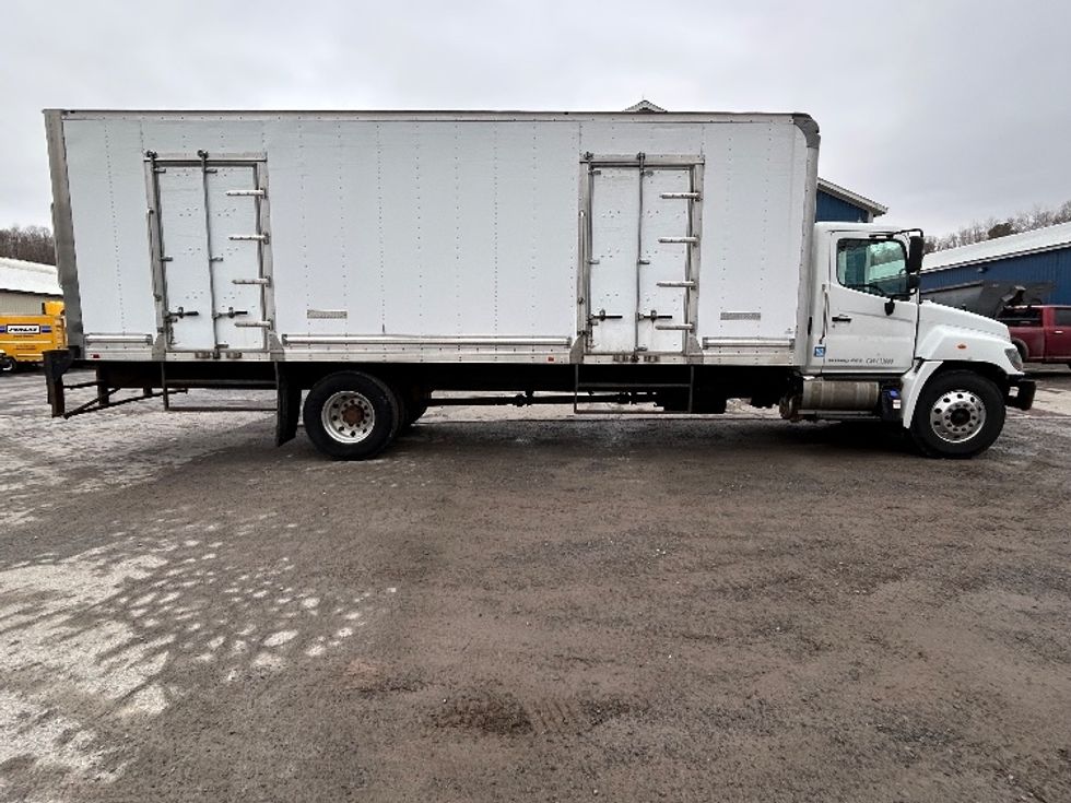 Medium Duty Box Truck-Light and Medium Duty Trucks-Hino-2019-338-Whitesboro-NY-78,992\n\t\tmiles-$ 53,250 - Image 14