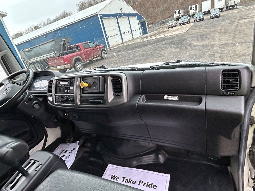 Medium Duty Box Truck-Light and Medium Duty Trucks-Hino-2019-338-Whitesboro-NY-78,992\n\t\tmiles-$ 53,250 - Image 20