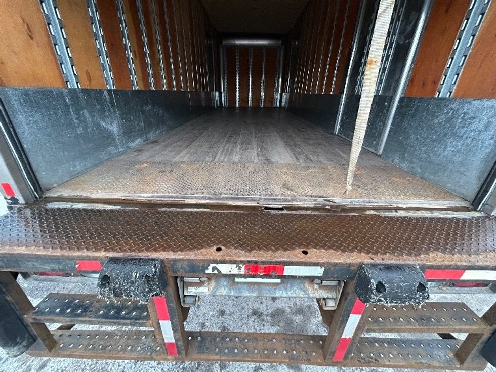 Medium Duty Box Truck-Light and Medium Duty Trucks-Hino-2019-338-Whitesboro-NY-78,992\n\t\tmiles-$ 53,250 - Image 9