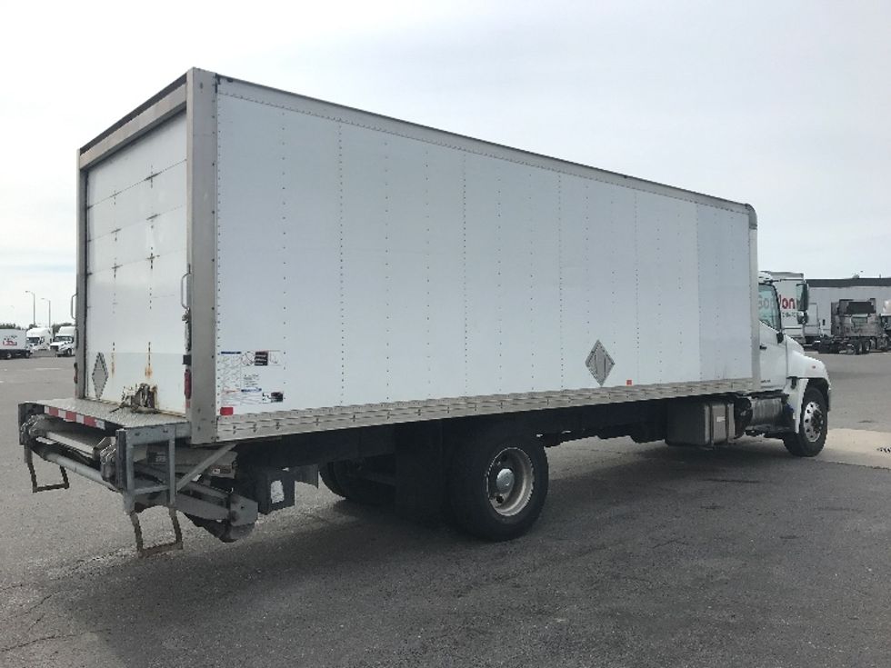 Medium Duty Box Truck-Light and Medium Duty Trucks-Hino-2019-358-Saint Laurent-PQ-285,770\n\t\tkm-$ 56,500 - Image 13