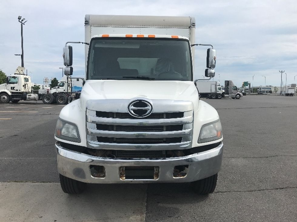 Medium Duty Box Truck-Light and Medium Duty Trucks-Hino-2019-358-Saint Laurent-PQ-285,770\n\t\tkm-$ 56,500 - Image 2