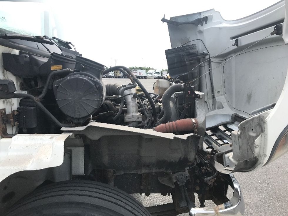 Medium Duty Box Truck-Light and Medium Duty Trucks-Hino-2019-358-Saint Laurent-PQ-285,770\n\t\tkm-$ 56,500 - Image 23