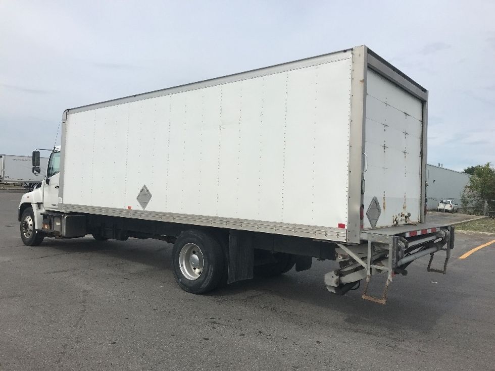 Medium Duty Box Truck-Light and Medium Duty Trucks-Hino-2019-358-Saint Laurent-PQ-285,770\n\t\tkm-$ 56,500 - Image 6