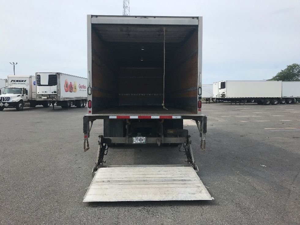 Medium Duty Box Truck-Light and Medium Duty Trucks-Hino-2019-358-Saint Laurent-PQ-285,770\n\t\tkm-$ 56,500 - Image 9