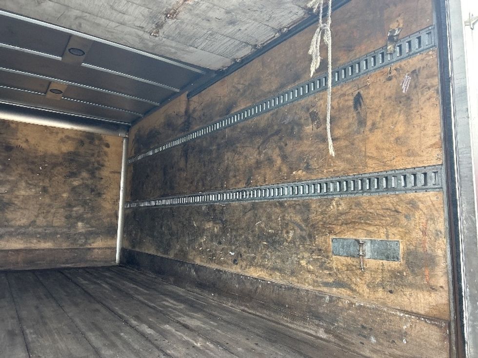 Medium Duty Box Truck-Light and Medium Duty Trucks-Hino-2020-155-Fredonia-NY-127,798\n\t\tmiles-$ 35,750 - Image 12