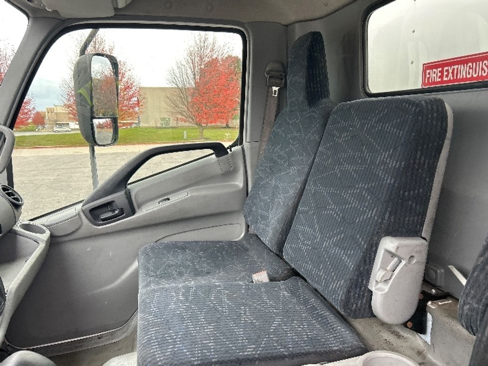 Medium Duty Box Truck-Light and Medium Duty Trucks-Hino-2020-155-Fredonia-NY-127,798\n\t\tmiles-$ 35,750 - Image 19