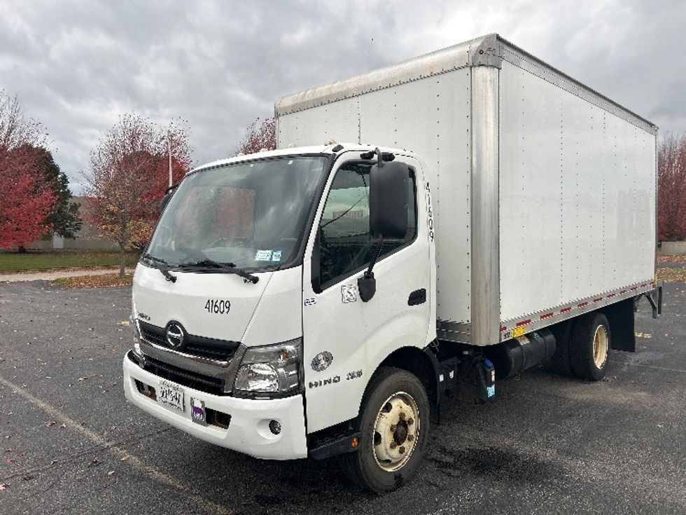 Medium Duty Box Truck-Light and Medium Duty Trucks-Hino-2020-155-Fredonia-NY-127,798\n\t\tmiles-$ 35,750 - Image 3