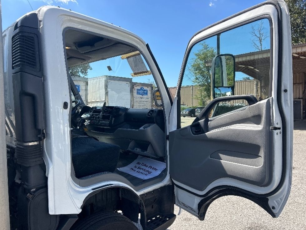 Medium Duty Box Truck-Light and Medium Duty Trucks-Hino-2020-195-Abbotsford-BC-148,800\n\t\tkm-$ 54,500 - Image 20
