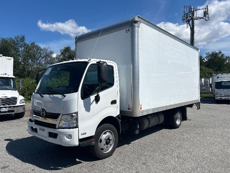 Medium Duty Box Truck-Light and Medium Duty Trucks-Hino-2020-195-Abbotsford-BC-148,800\n\t\tkm-$ 54,500 - Image 3