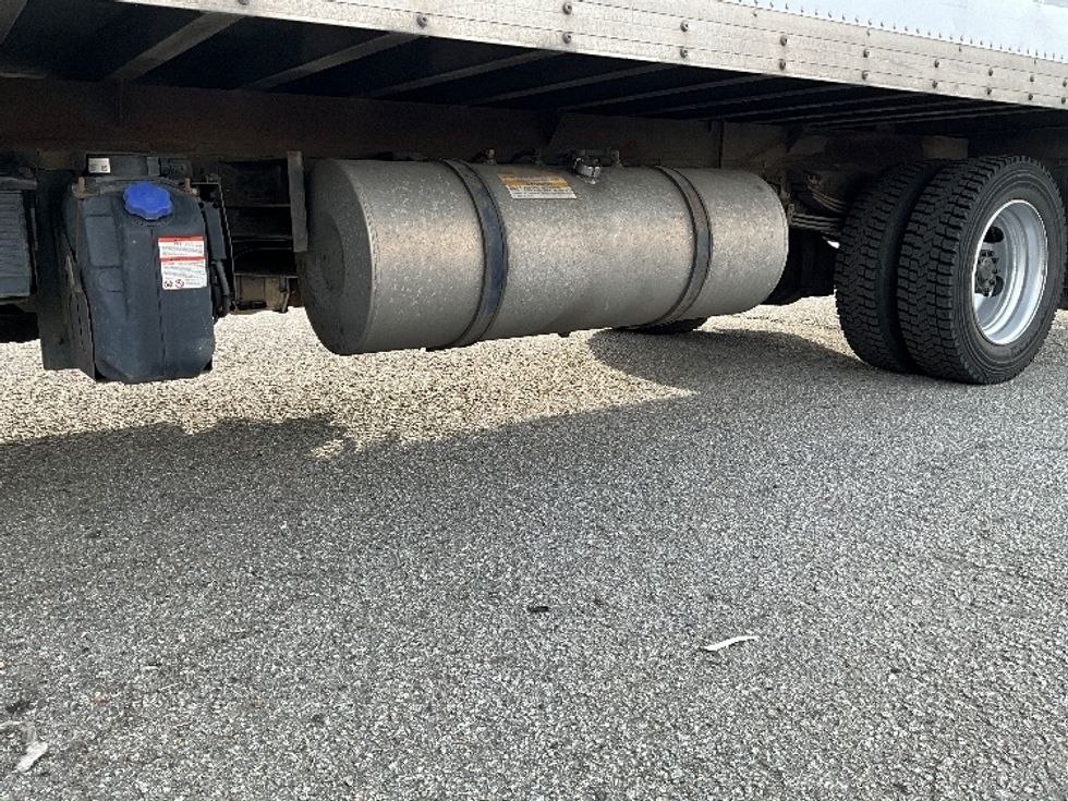 Medium Duty Box Truck-Light and Medium Duty Trucks-Hino-2020-195-Abbotsford-BC-162,553\n\t\tkm-$ 53,250 - Image 5
