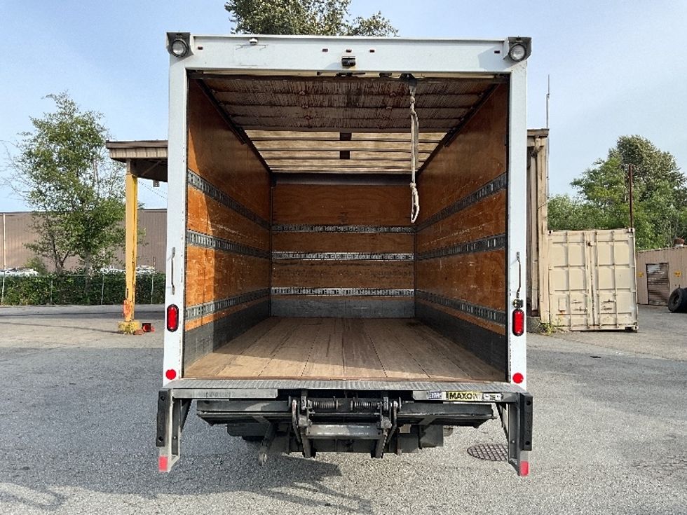Medium Duty Box Truck-Light and Medium Duty Trucks-Hino-2020-195-Abbotsford-BC-162,553\n\t\tkm-$ 53,250 - Image 8