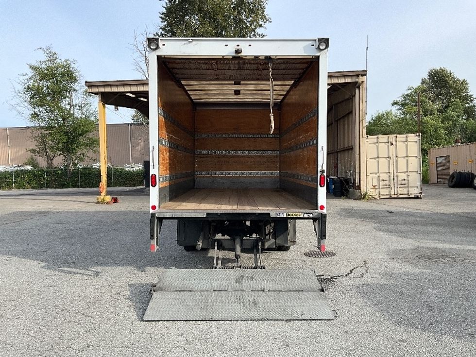 Medium Duty Box Truck-Light and Medium Duty Trucks-Hino-2020-195-Abbotsford-BC-162,553\n\t\tkm-$ 53,250 - Image 9